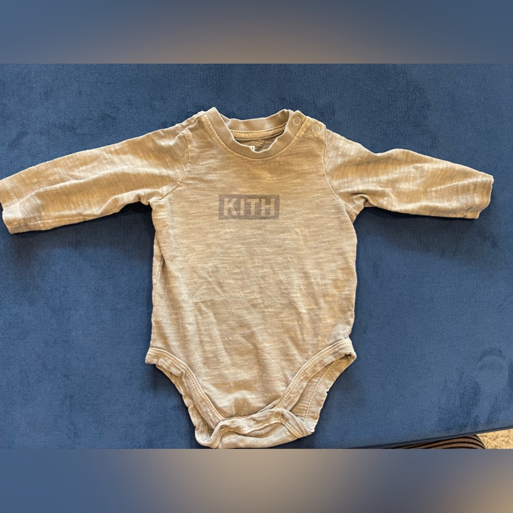 KITH 3-6month logo onesie